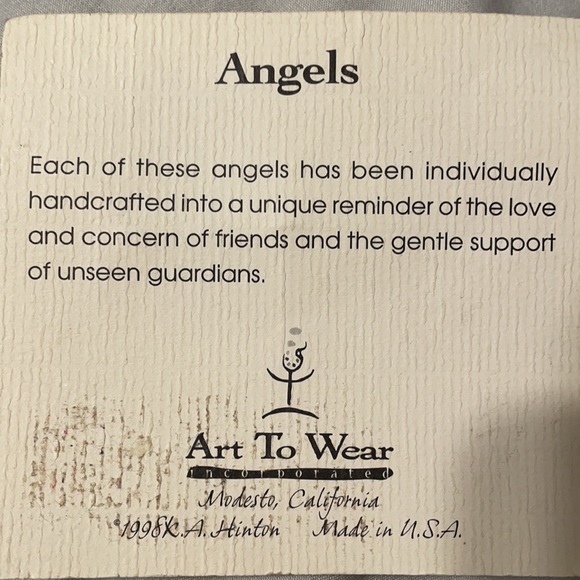 Ceramic Angel Pin - Picture 3 of 5